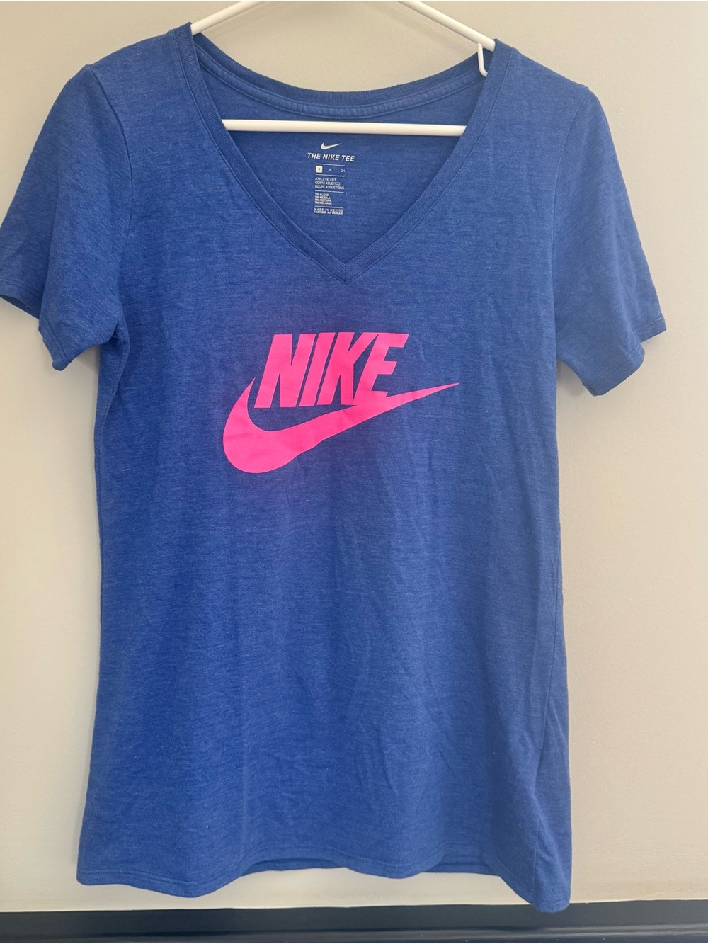 Nike Royal Blue V-Neck Tee with Hot Pink Logo Size Small